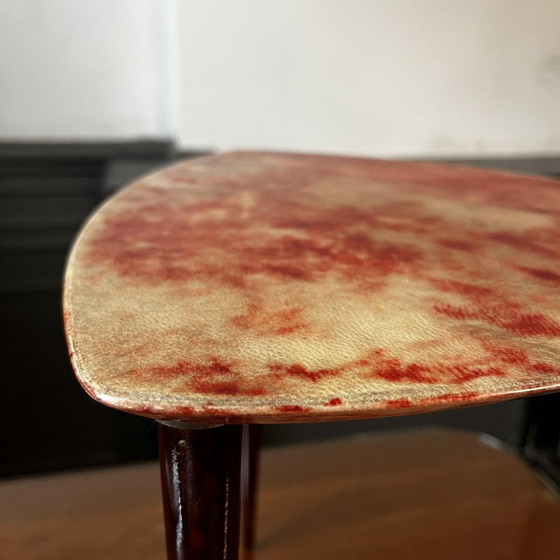 Couchtisch aus rot lackiertem Ziegenlederpergament von Aldo Tura, Italien, 1950er Jahre – Kaffeetisch-Bücher (photo 6 of 14)