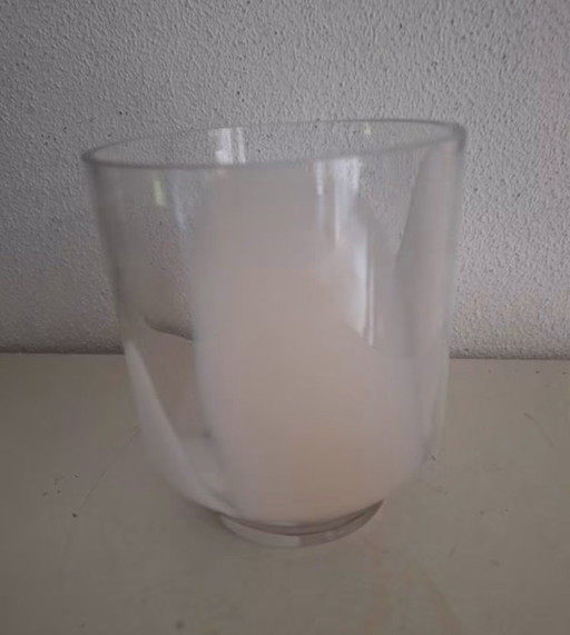 Glasvase mit einzigartigem weißen Muster – decoratieve objecten