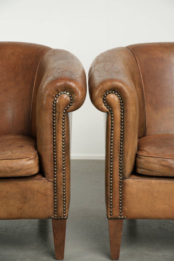 2x Grand Fauteuil Club Robuste en Cuir de Mouton Vintage avec une Belle Patine – Leather (photo 10 of 14)