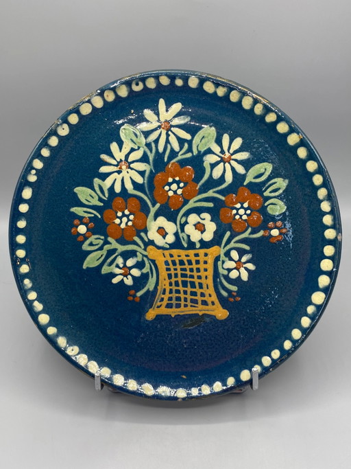 Plato de pared grande de cerámica esmaltada con cesta floral. – servies, Ceramic, Mid Century Modern