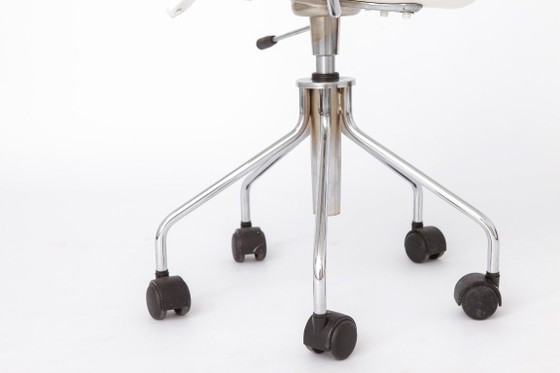 Image 1 of Vintage Kartell Maui draaistoel van Vico Magistretti | Italiaanse design bureaustoel | jaren 2000