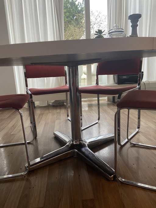 60tees dining area