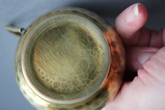 Image 1 of Juego de café expreso Ottone Battuto A Mano para 2 personas, de porcelana, con soportes de latón, firmado.