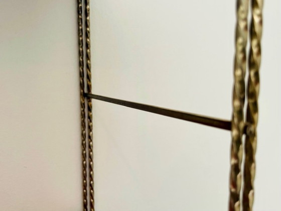Image 1 of Estantería de pared ajustable de latón y metal, estilo moderno de mediados de siglo, década de 1960.