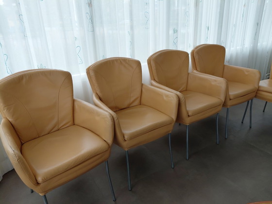 6 Dining chairs, 4 with armrests and 2 without armrests – Leather, Metal (photo 5 of 5)