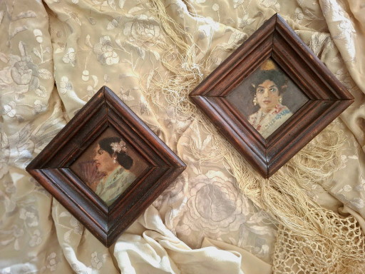 Pair of Antique Miniature Portraits. Belle Époque Paintings. Paris, ca. 1900–1908 - Decoration