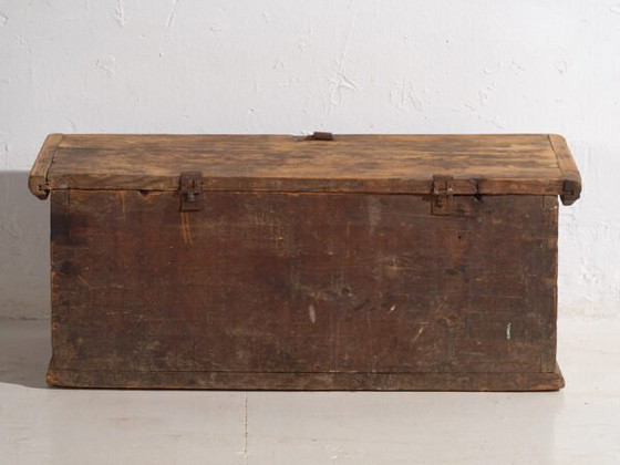 Antique folk painted chest in pine – Central Europe, circa 1850 – Storage cabinet, Iron, Rustic (photo 18 of 22)