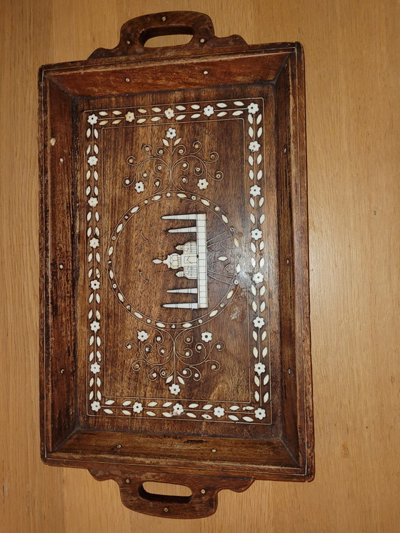 Image 1 of Tray with inlaid images and decorations Indonesia