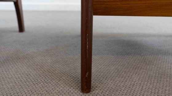 Image 1 of Set van 2 scandinavische fauteuils in teak met paarse bekleding