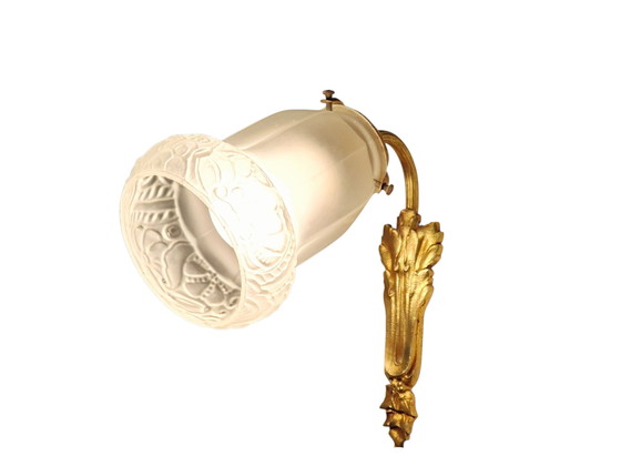 Image 1 of Coppia di appliques in bronzo dorato e vetro smerigliato sagomato - periodo Art Nouveau