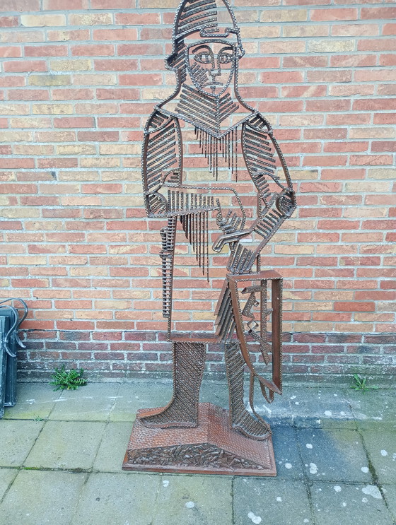 Image 1 of Statua in metallo pubblicitaria del credito comunale del cavaliere