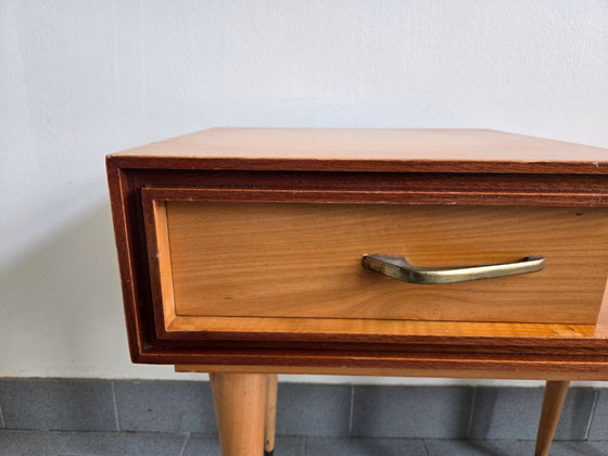 Image 1 of PAIR OF ASYMMETRICAL VINTAGE BEDSIDE TABLES FROM THE 1960s IN VARNISHED BEECH & BRASS