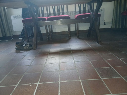 table avec 8 chaises