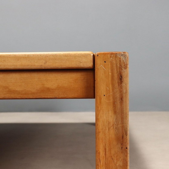 Image 1 of Large center table