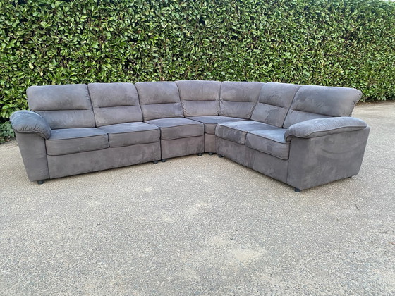 Image 1 of Hermoso sofá esquinero de tela