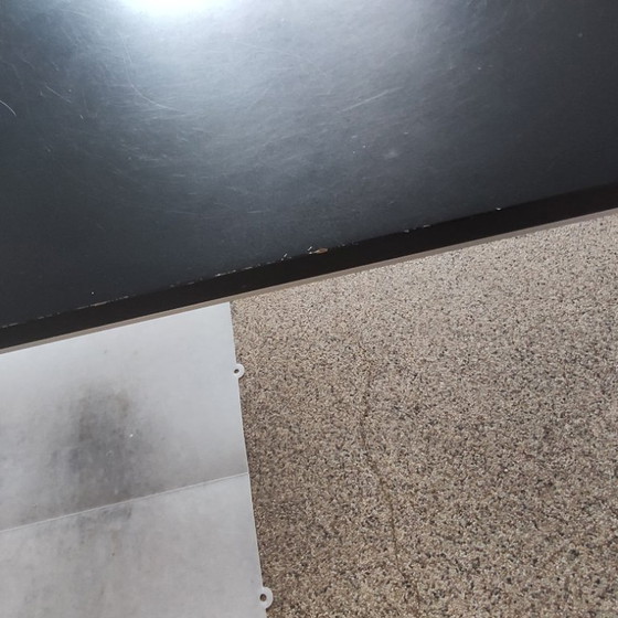 Image 1 of Leolux Iazki dining table