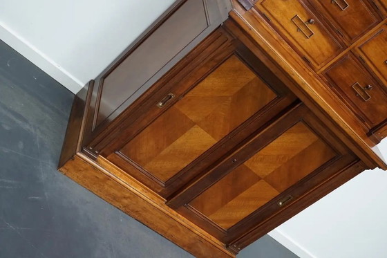 Image 1 of Französischer Apotheken-/Aktenschrank aus Nussholz, 1920er