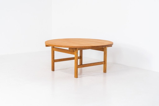 Table basse en chêne par Hans J. Wegner pour PP Møbler (Danemark, années 1960).