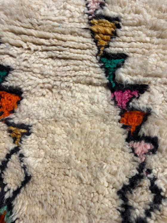 Image 1 of Klein nieuw Marokkaans Berberkleed (Azilal-stijl) van wol.