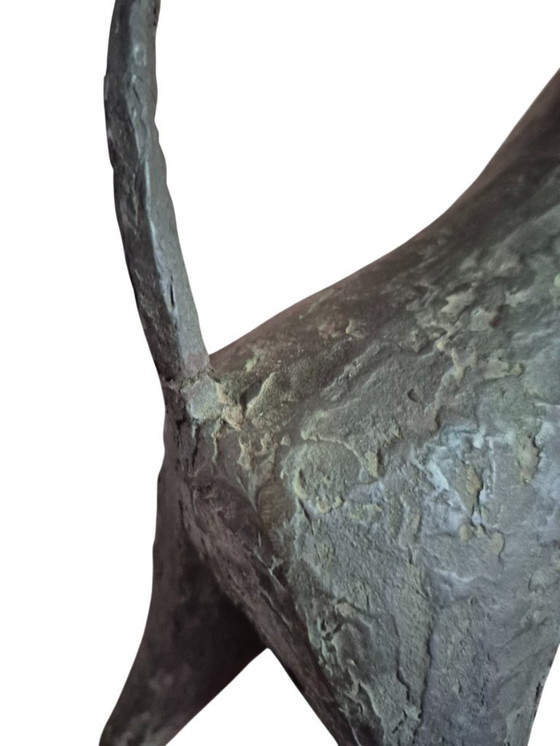 Scultura di Toro in Resina di Pietra Color Bronzo di Islay Grimes, Sculture, Verde, Abstract (foto 11 di 15)