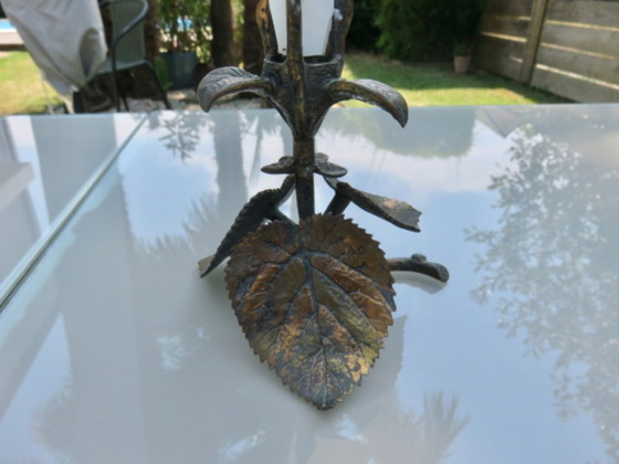 Image 1 of Bronzen kandelaar met bloemenmotief, art nouveau-stijl, Frankrijk, jaren 1930-1940.