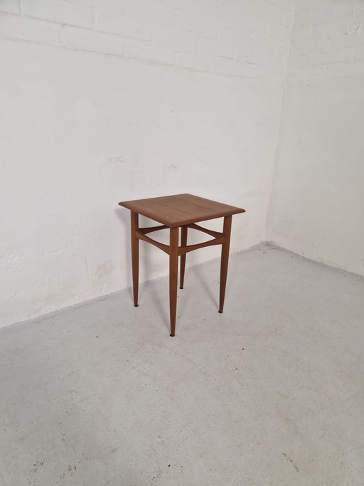 Deens design bijzettafel
