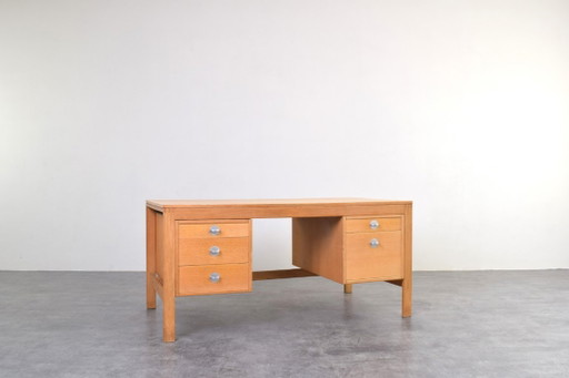 Mid-Century Schreibtisch aus Eiche von Chr. Rasmussen für Randers Møbelfabrik, 1970er Jahre.