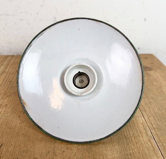 Image 1 of Industriële groene emaille hanglamp, jaren 50