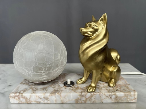 Night lamp with a Spitz figurine in Art Deco style on a marble base. – tafellampen (photo 2 of 6)