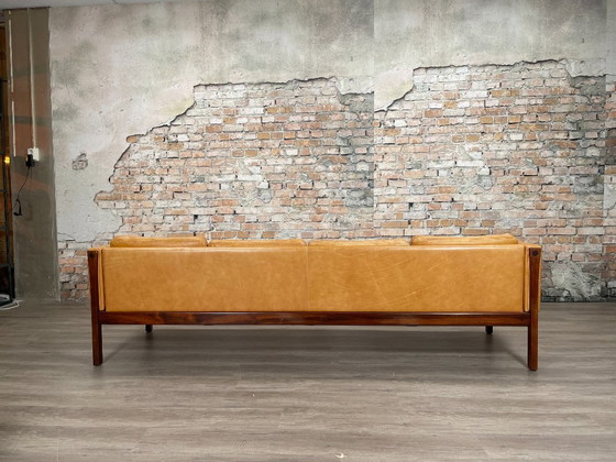 AP Stolen AP63/4 – Cuir marron clair | Hans J. Wegner – Canapés, Leather, Wood (photo 5 of 18)
