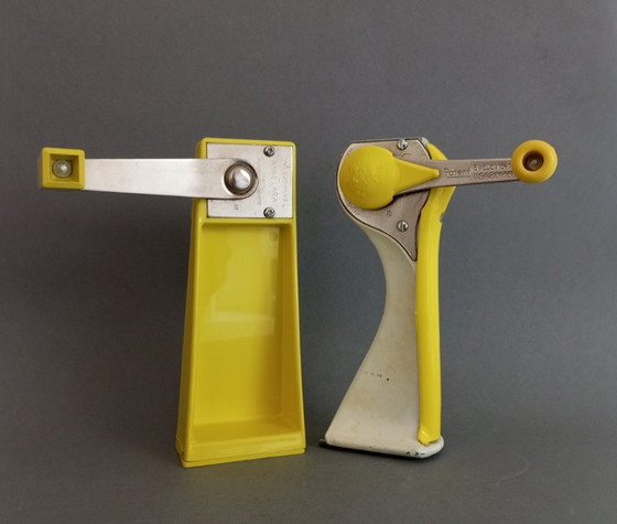 Image 1 of Siguard Bernadotte 2x 'Red Clara' apriscatole industriale Nils Johan 1970 Svezia