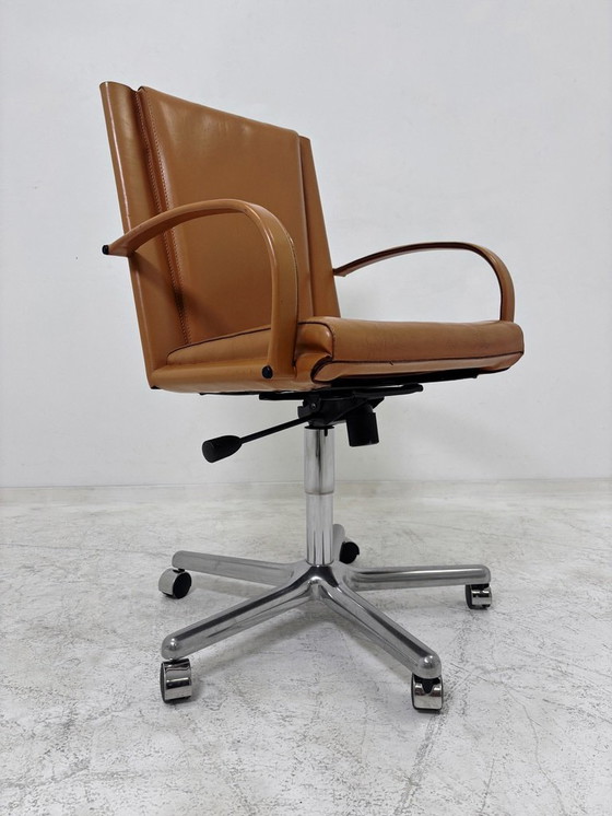 Image 1 of Matteo Grassi Tito Agnoli Bureaustoel