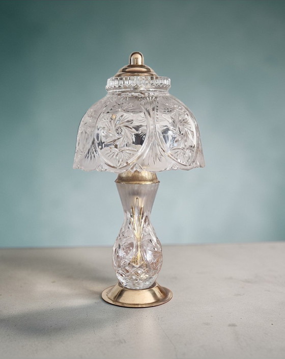 Image 1 of Paire de lampes de table en cristal taillé et laiton doré - Production européenne 1950