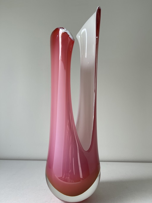 Objet en verre signé 41Cm