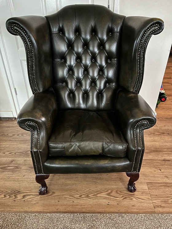 Image 1 of Fauteuil Chesterfield de luxe aux tons chauds marron