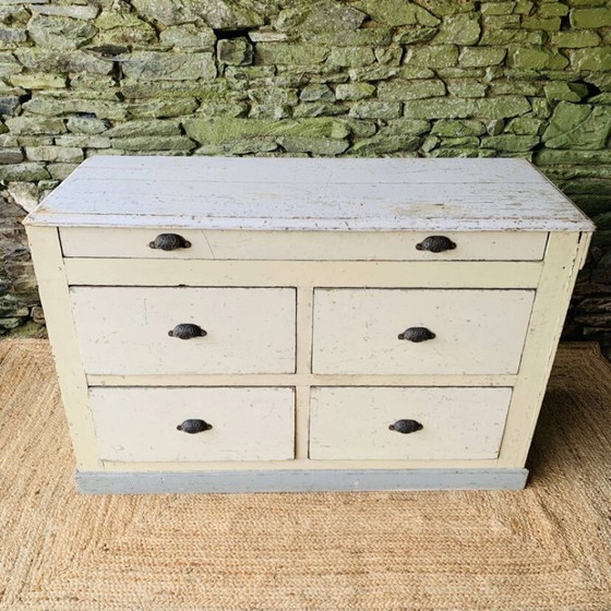 Image 1 of Dressoir / Ambachtelijk meubilair