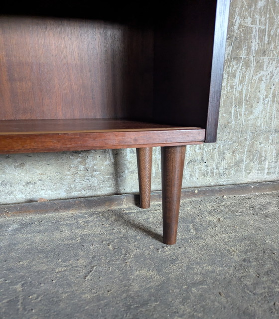 Image 1 of Armoire murale danoise vintage - tiroirs en verre