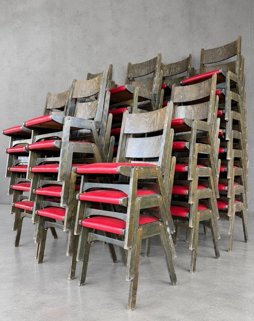 Gran lote de sillas vintage apilables