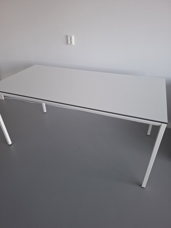 Image 1 of Tavolo Ahrend Facet, design di Friso Kramer