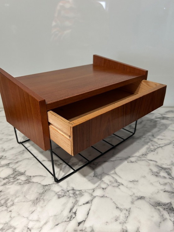 Image 1 of Armoire murale vintage scandinave en teck