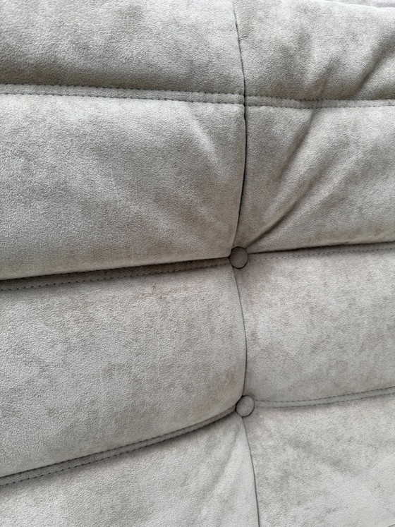 Image 1 of Originales Ligne Roset Togo 2-Sitzer-Sofa von Michel Ducaroy, taupefarbener Alcantara, 1995