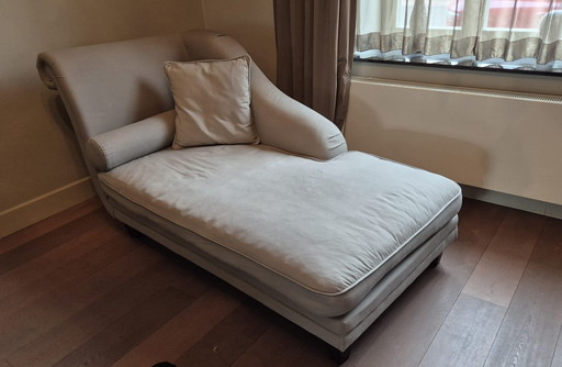 Chaise longue. 
