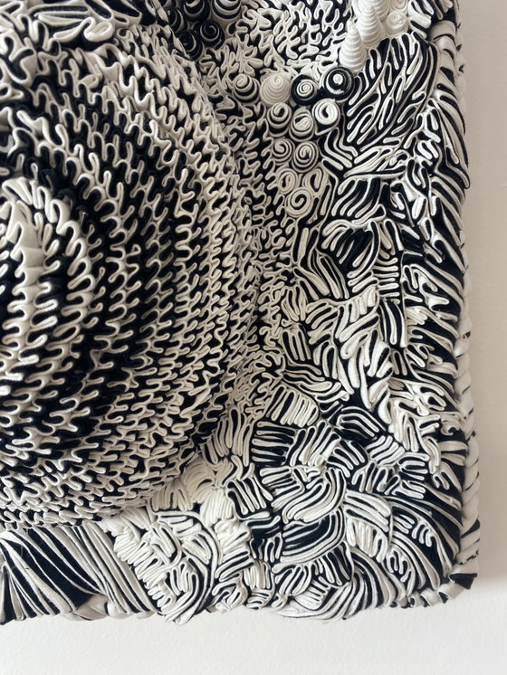 Image 1 of Table Sculpture Textiles Ref ROC