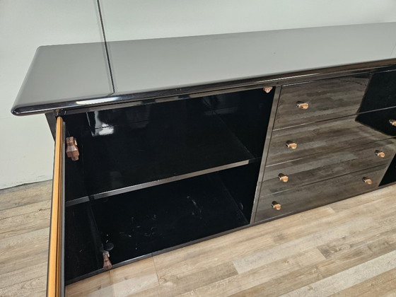 1970er Pierre Cardin Buffetschrank aus schwarz lackiertem Holz – Buffetschränke, Wood, Klassiek (photo 17 of 32)