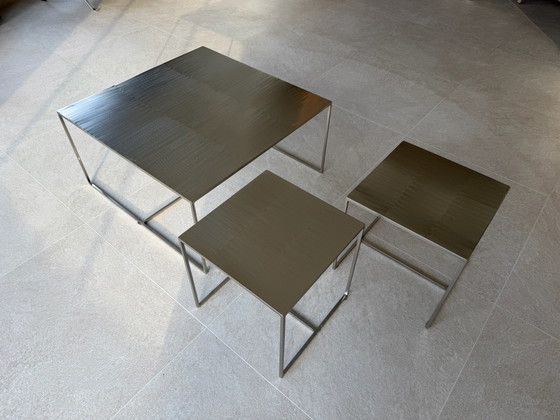 Minotti set di 3 tavoli in metallo spazzolato Leger – Tavolini da caffè (photo 3 of 5)