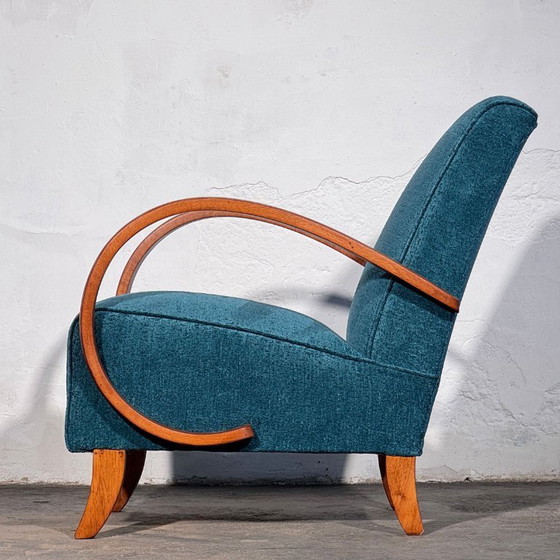 Image 1 of Een paar Halabala H-410 fauteuils, volledig gerestaureerd, jaren 30.