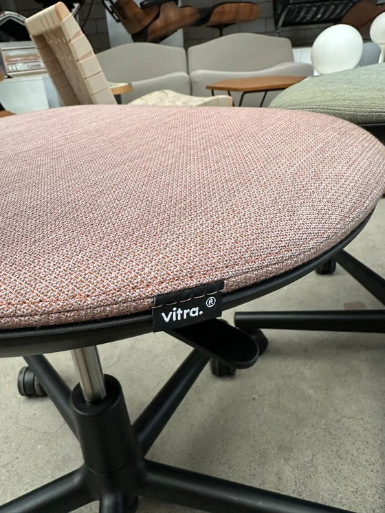 Image 1 of Sedia operativa Vitra Rookie (rosa o verde, altre disponibili)