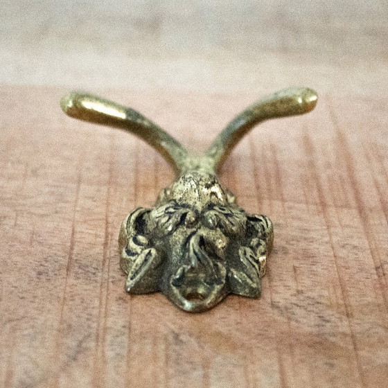 Image 1 of Set di 2 appendiabiti decorativi vintage in ottone con testa di leone