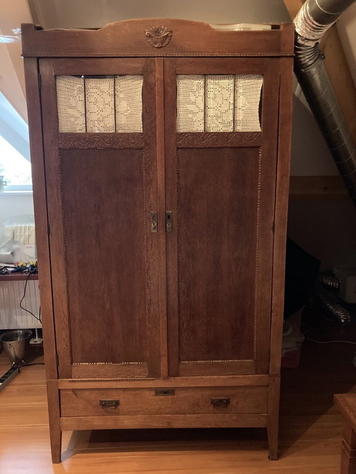 Frans eiken kast uit ca. 1920