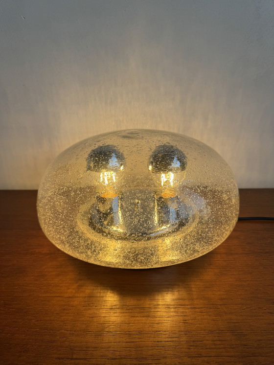 Image 1 of Lampe de table vintage en verre bullé - Élégance de l'ère spatiale